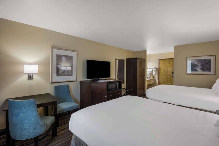 Room 15 of 26